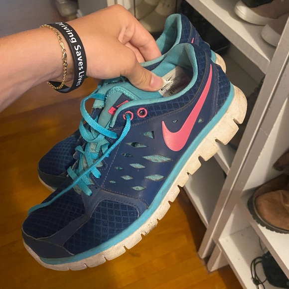 Nike womens running sneakers - Picture 1 of 4